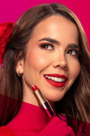 Laura de León as Matilde Lina in Leandro Díaz