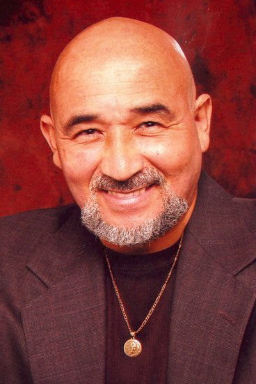 Anibal O. Lleras as Rey in Laws of Gravity