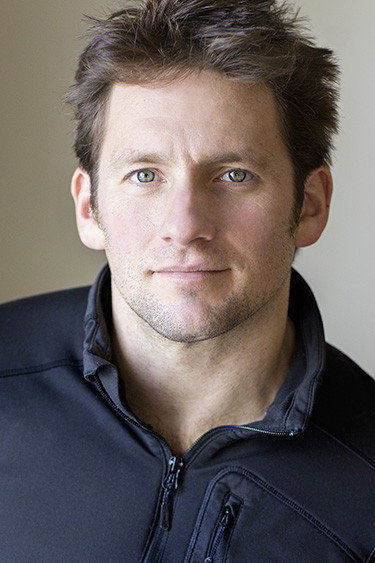 Maxime Allard as Carl « Berge » Bergeron in Les yeux fermés