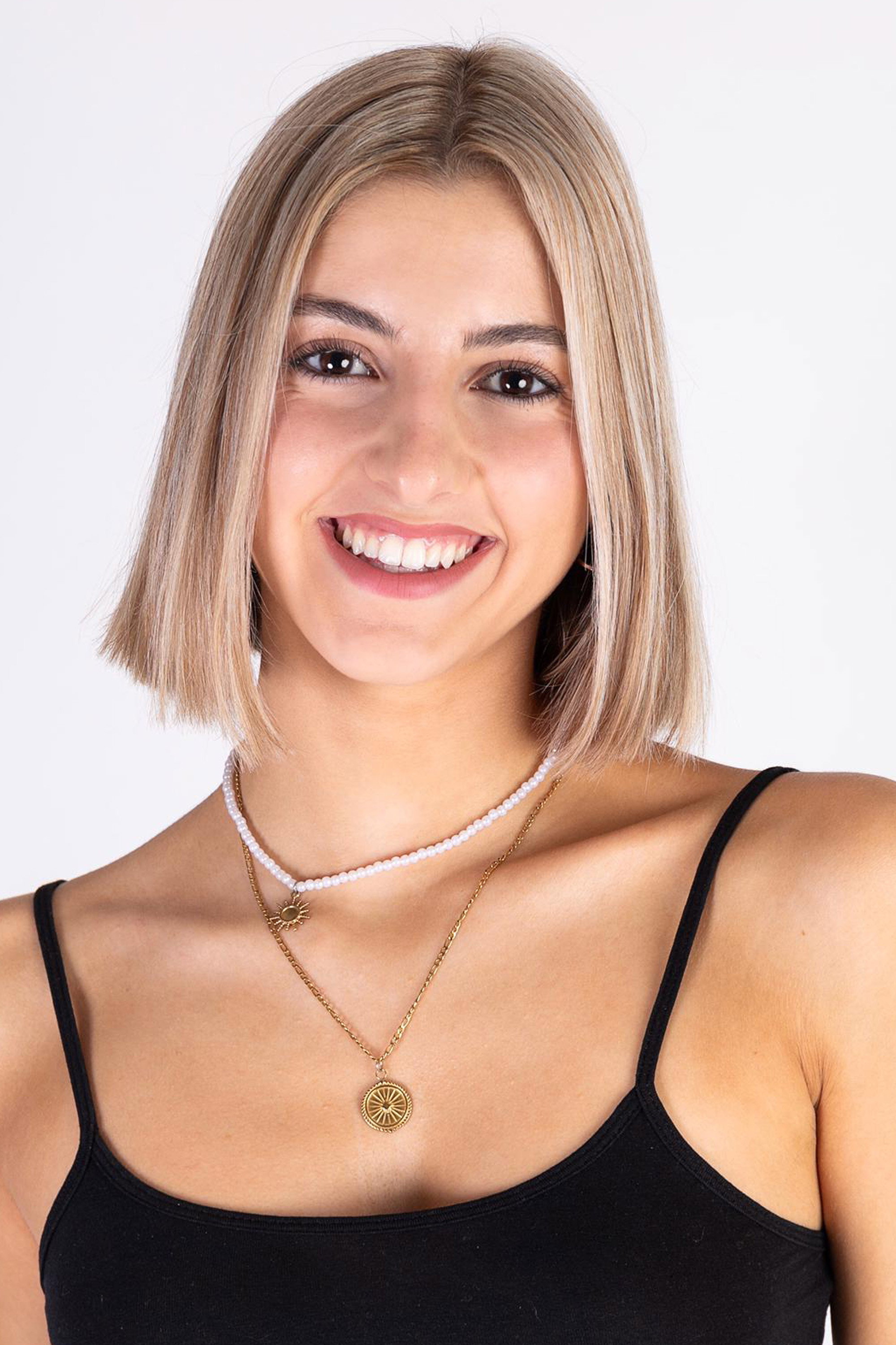 Ana López as Paula in Chica Quinqui