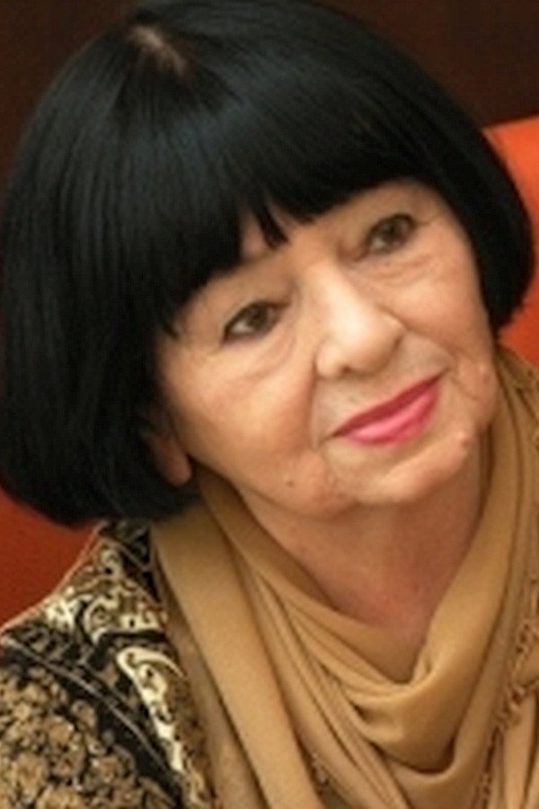 Helena Kowalska-Wilda as Vacationer in Ping-pong