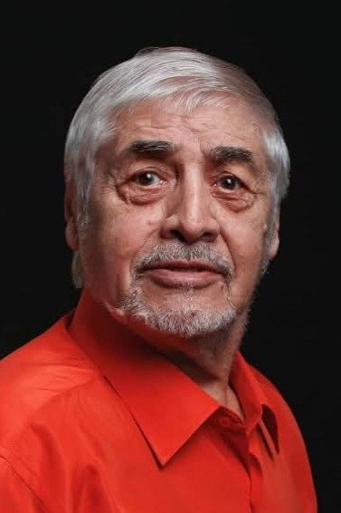Գուժ Մանուկյան as Ishkhan in Autumn Sun