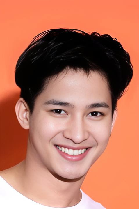 Max Nuttapong Boonyuen as Dave in Bangkok Buddies
