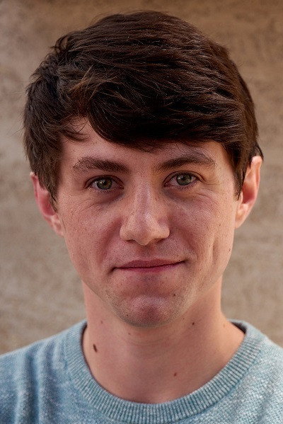 Luke Ward-Wilkinson as Simon Doonan in Beautiful People