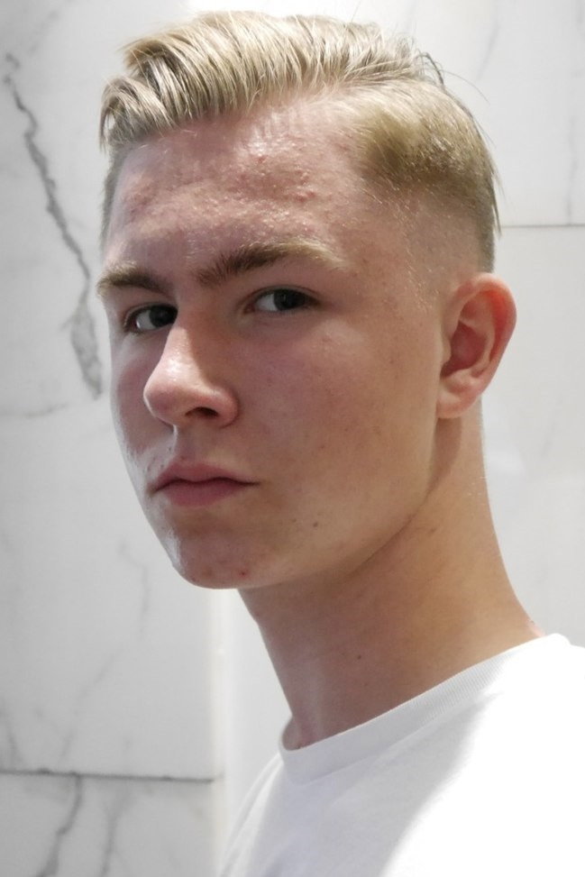 Vincent Wiemer as Julius in Sun and Concrete