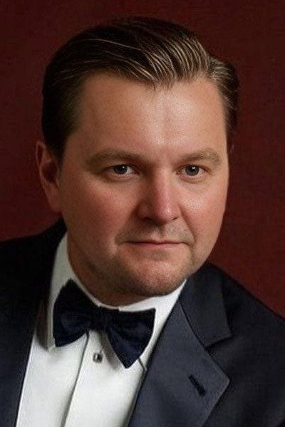 Giedrius Arbačiauskas as Manager in Sliding
