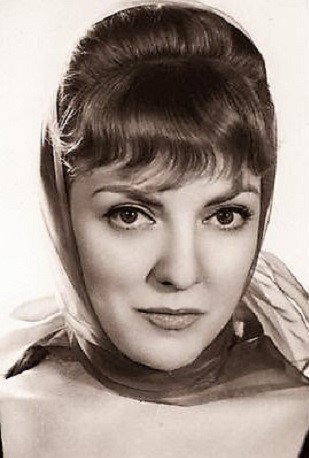Selica Torcal as Adela in The Marriage
