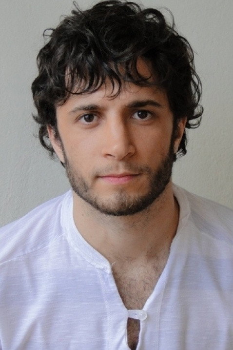 Kauê Telloli as Guilherme in I Never