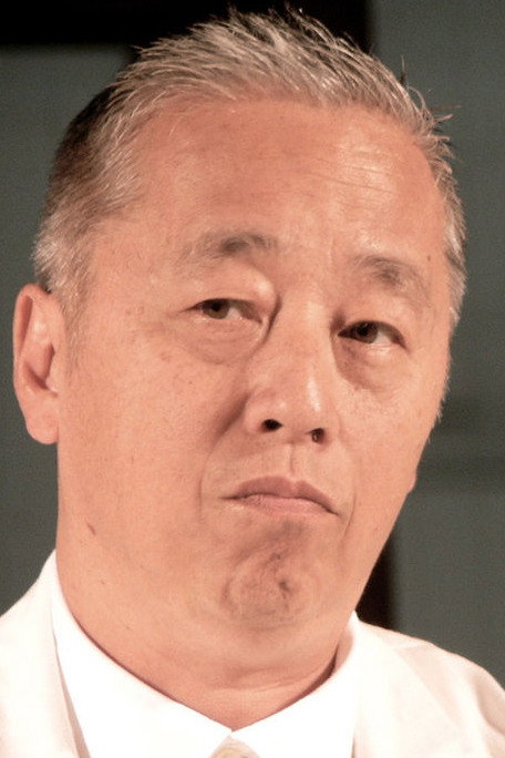 杉本博司 as Self - Photographer, Contemporary Artist in Memories of Origin: Hiroshi Sugimoto
