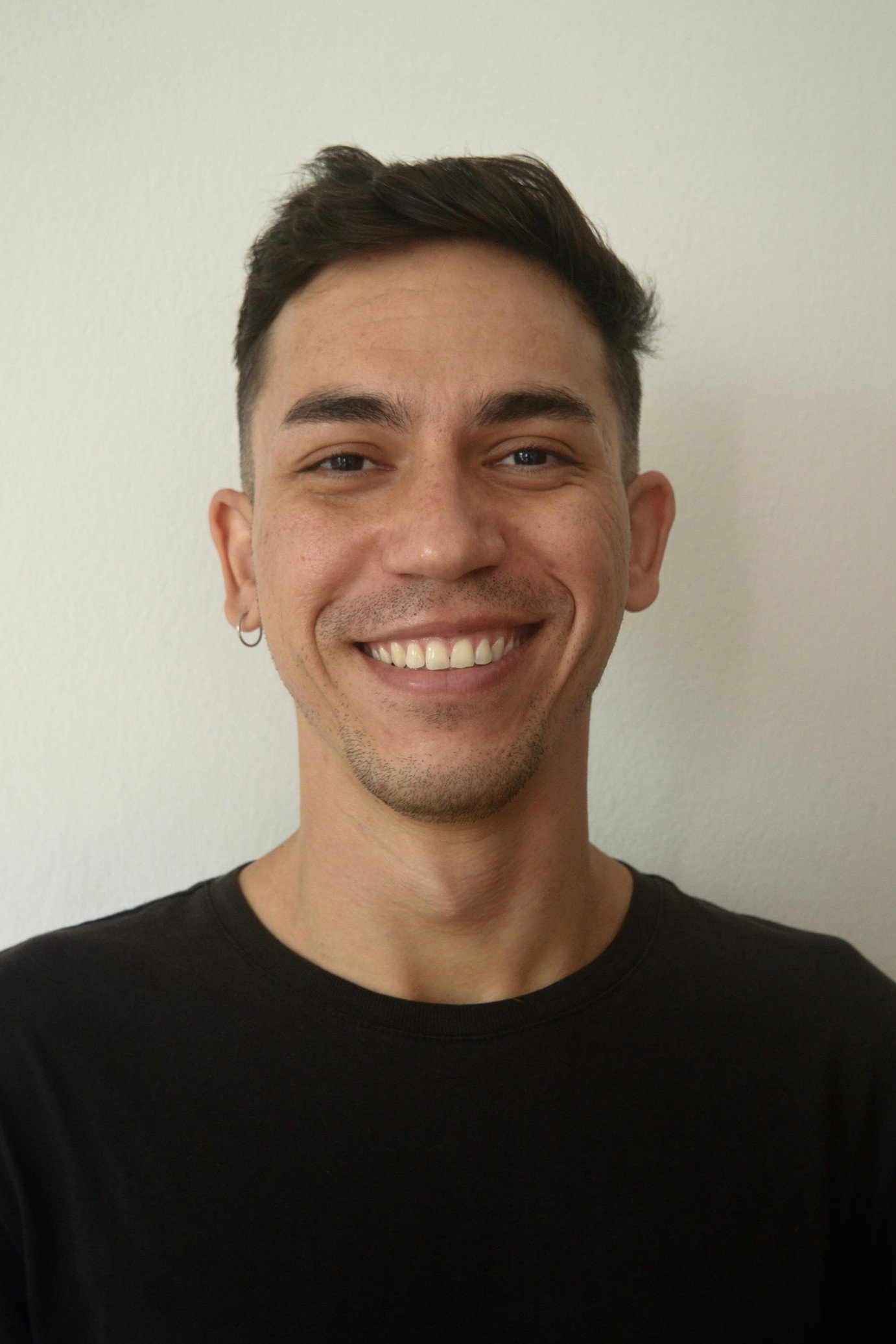Muntaser Khalil as Antônio in TONI&WILL