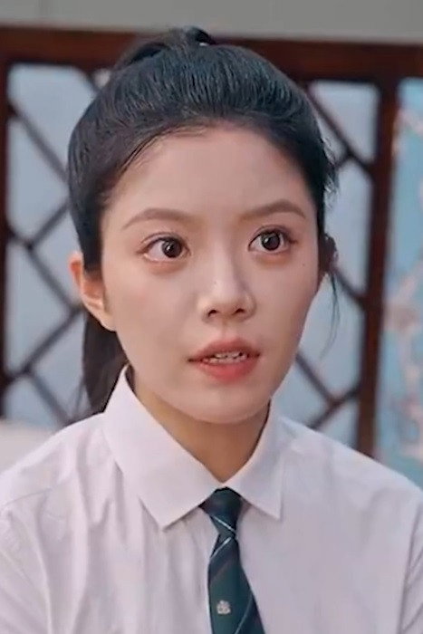 钟雨瑾 as Rong Yu in 孝子贤孙都跪下，我是你们太奶奶