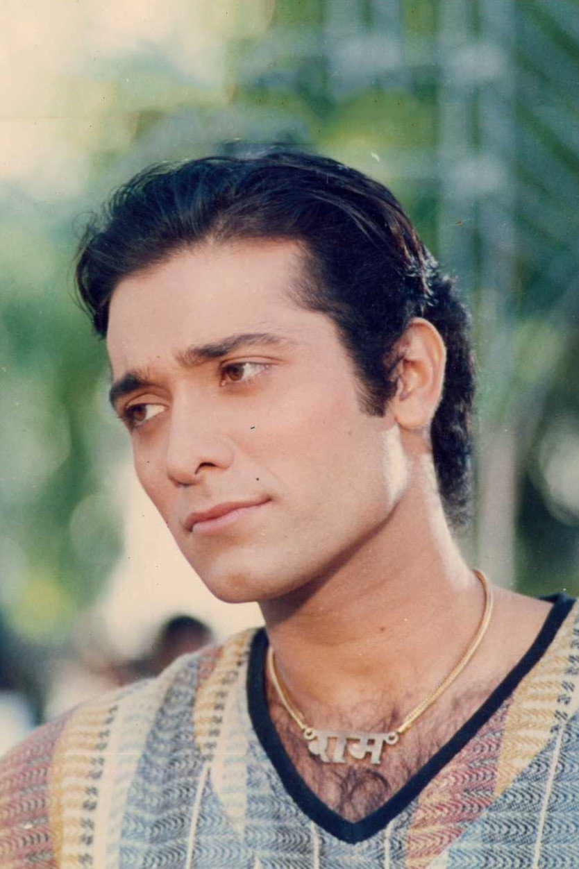 Puru Raaj Kumar as Malik Ul Khan in Mission Kashmir