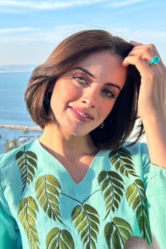 Zahra Habib as The Engineer "Samar " in Heera