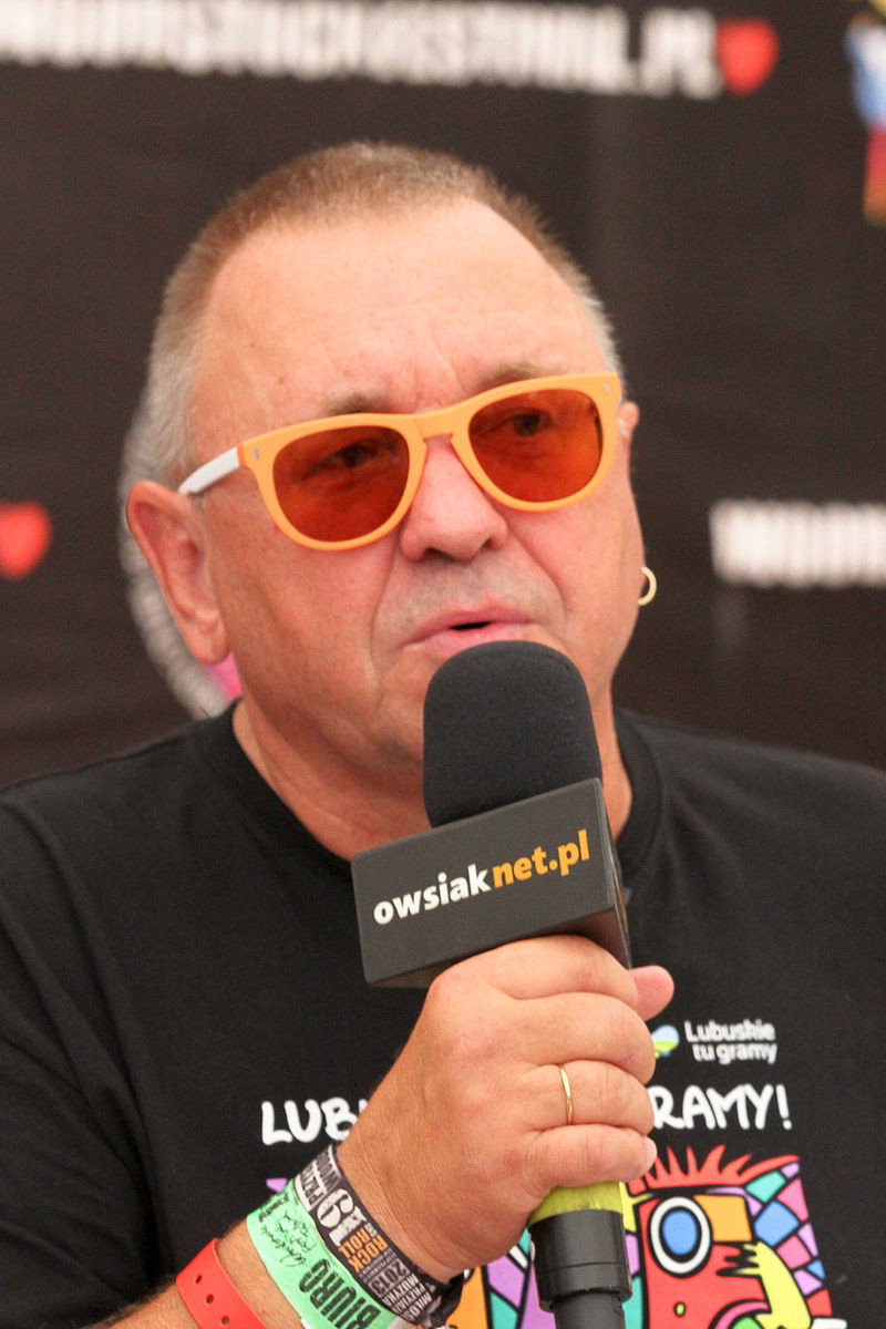 Jurek Owsiak as Self in Phenomenon