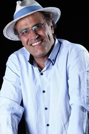 Behzad Khodaveisi as Khosrow in I Love the Earth
