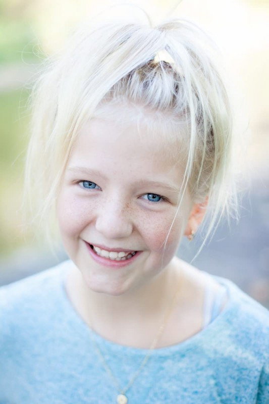 Avery Glover as Leslie in The Silence