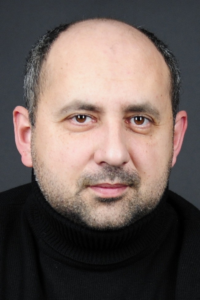 George Lungoci as Barbu in Luca