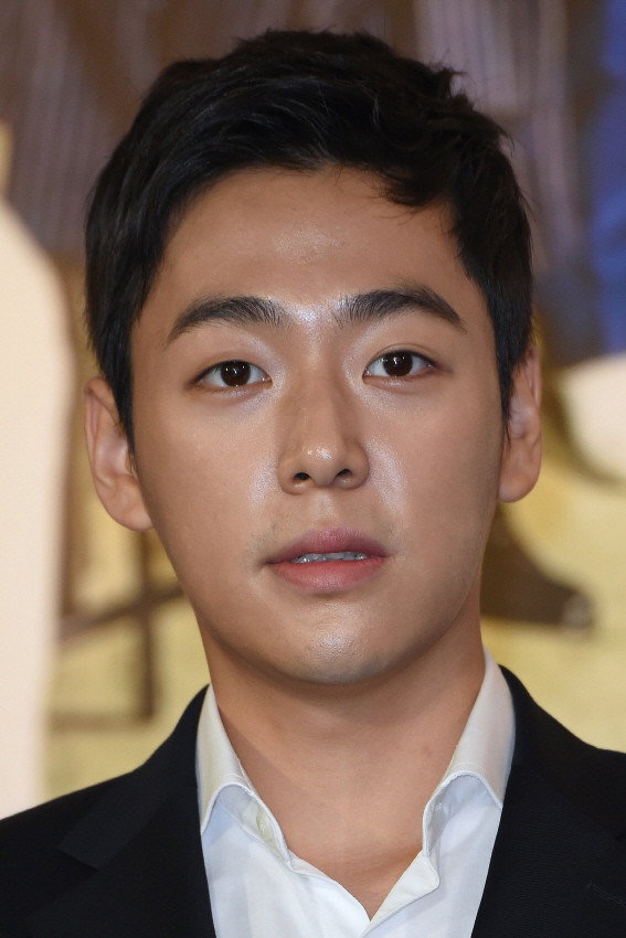 Noh Young-hak as Cha Min-woo in That Sun in the Sky