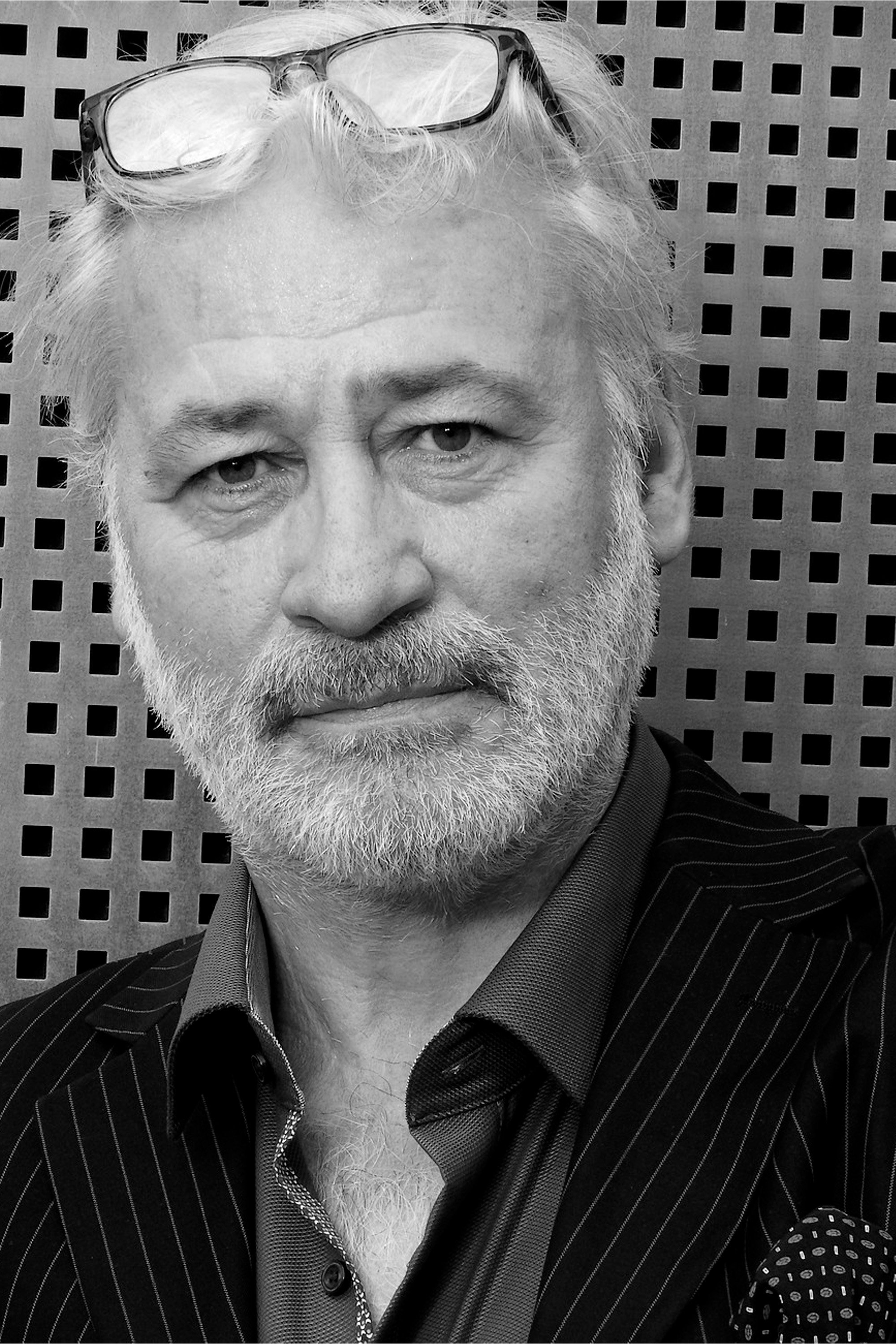 Antoine Gros as Le professeur in Paradoxe