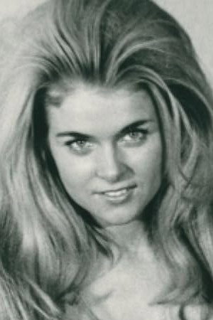 Isabella Kaliff as Inga in AWOL
