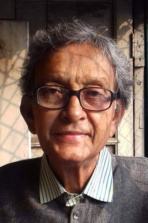 Pankaj Munshi as Manohar Gokul Das in Pages