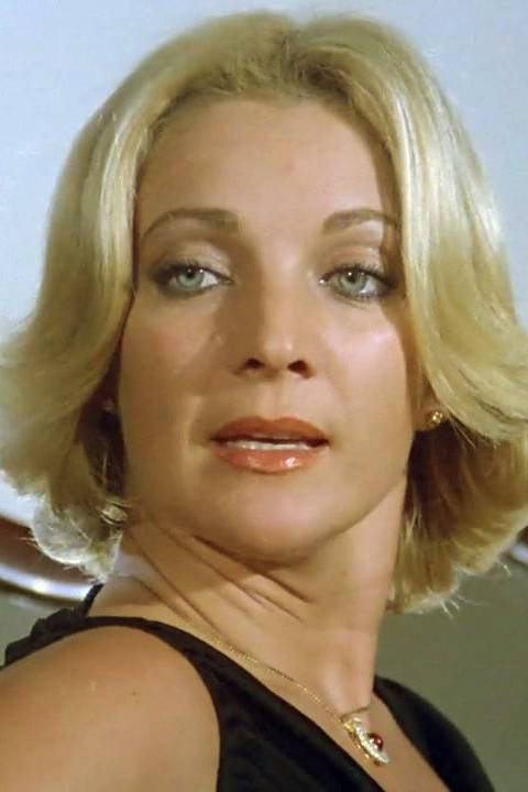 María Salerno as (as Marta Monterrey) in Dele color al difunto