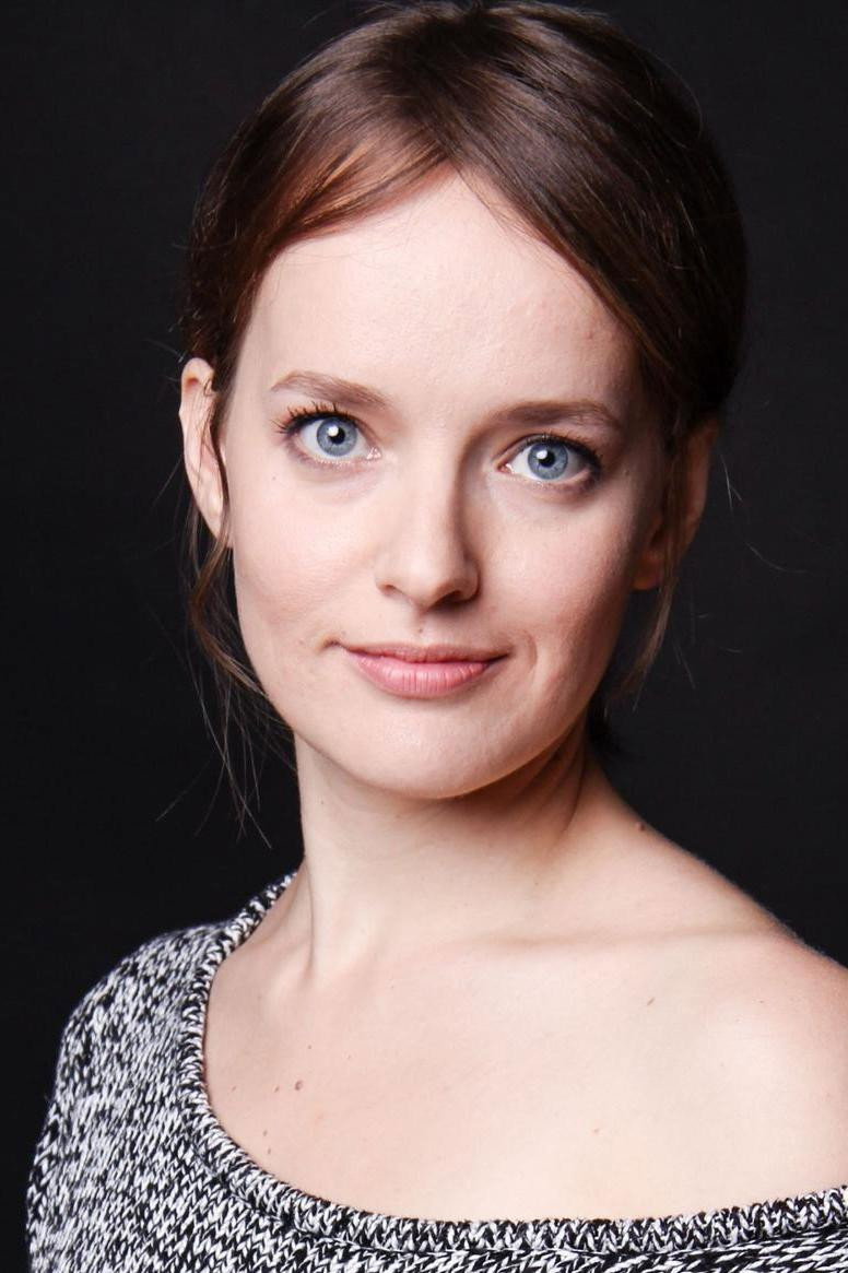 Marina Kuklina as Женя in Run, and Don't Look Back!