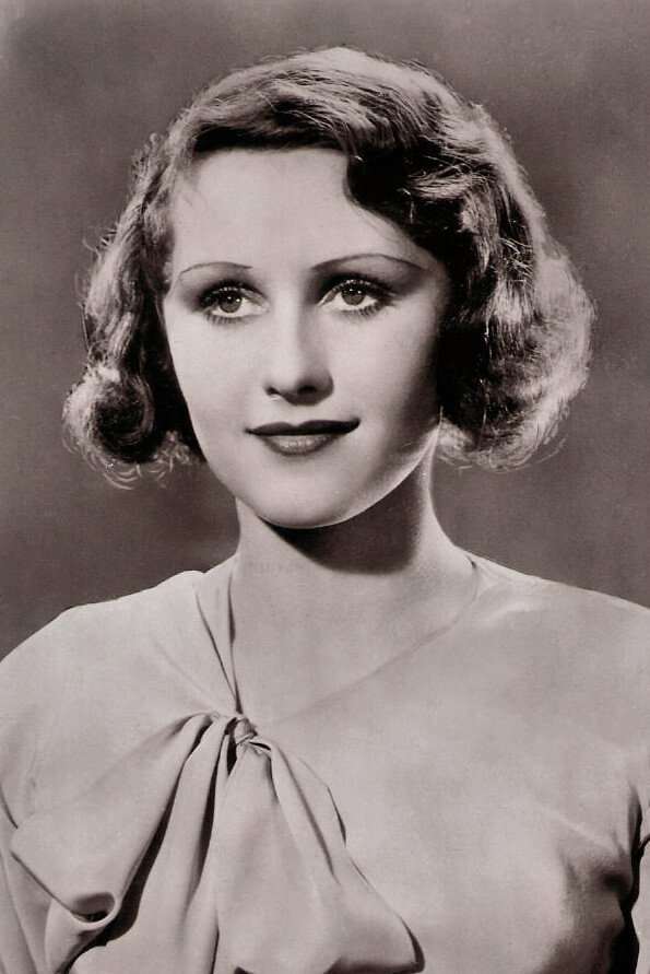 Tamara Desni as Sondra von Moyden in Falling for You
