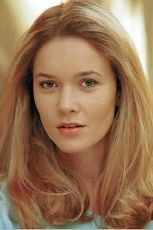 Marta Dąbrowa as Agata in To my