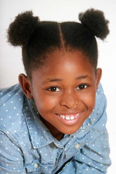 Nakai Takawira as Andrea in My Weird School
