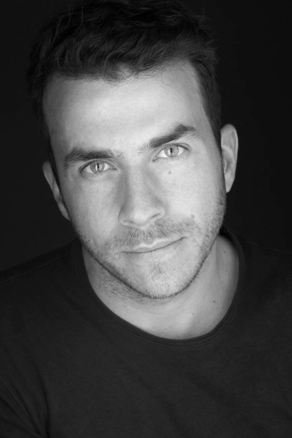 Renato Godinho as Miguel in Adónis