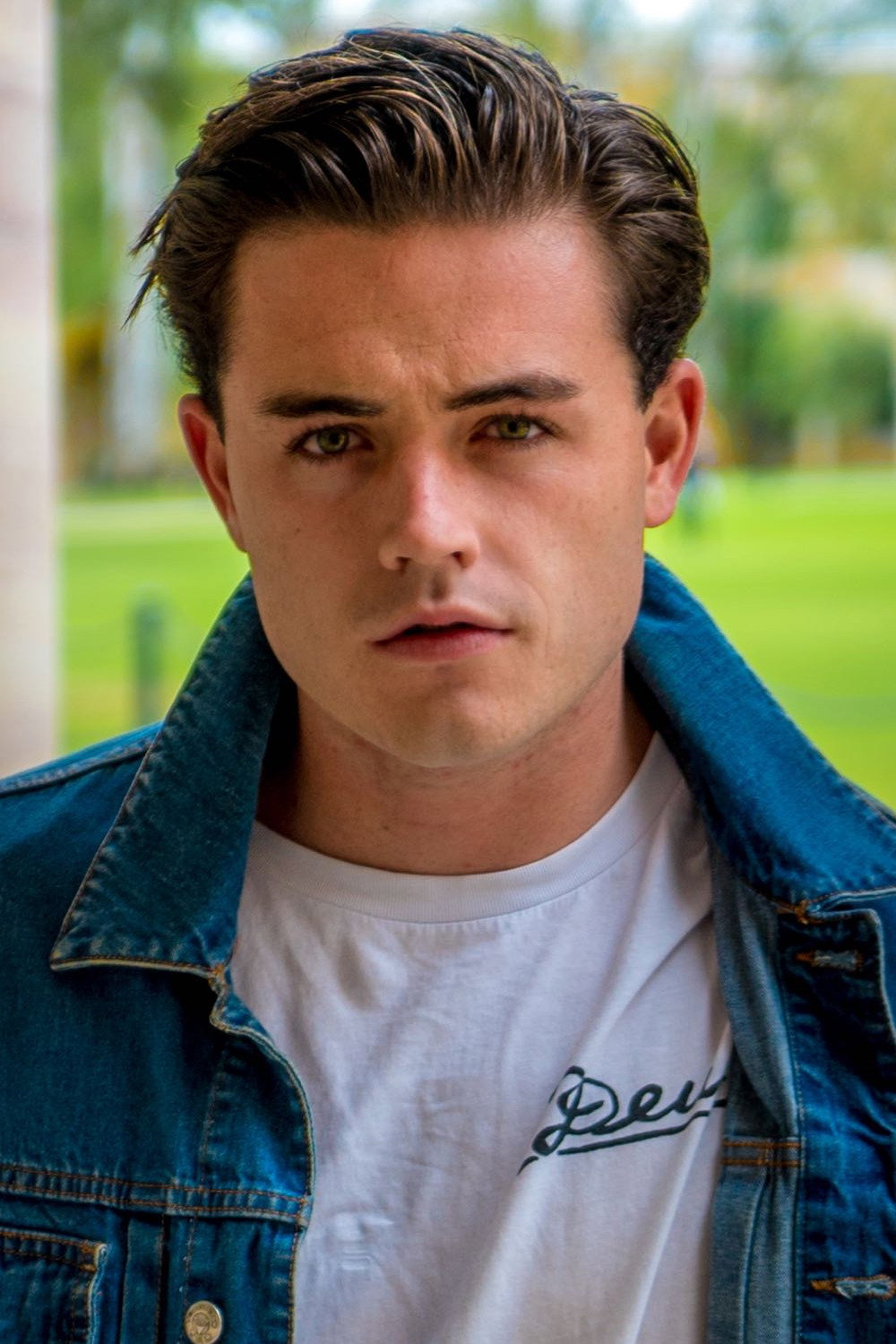 Luke Cosgrove as Jay Heisel in A Névoa