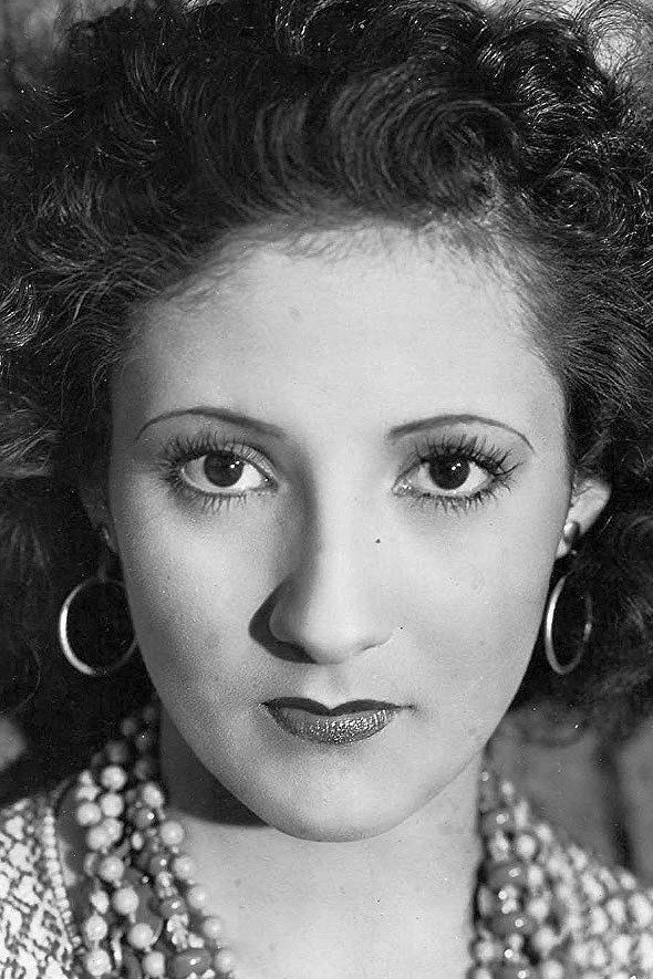 Anita Campillo as Rosa in Downhill