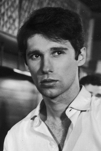 Rui Gomes as Padre Júlio in The Crime of Aldeia Velha