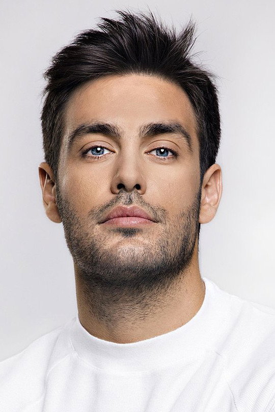 Κώστας Μαρτάκης as παρασκήνιο in Dancing with the Stars