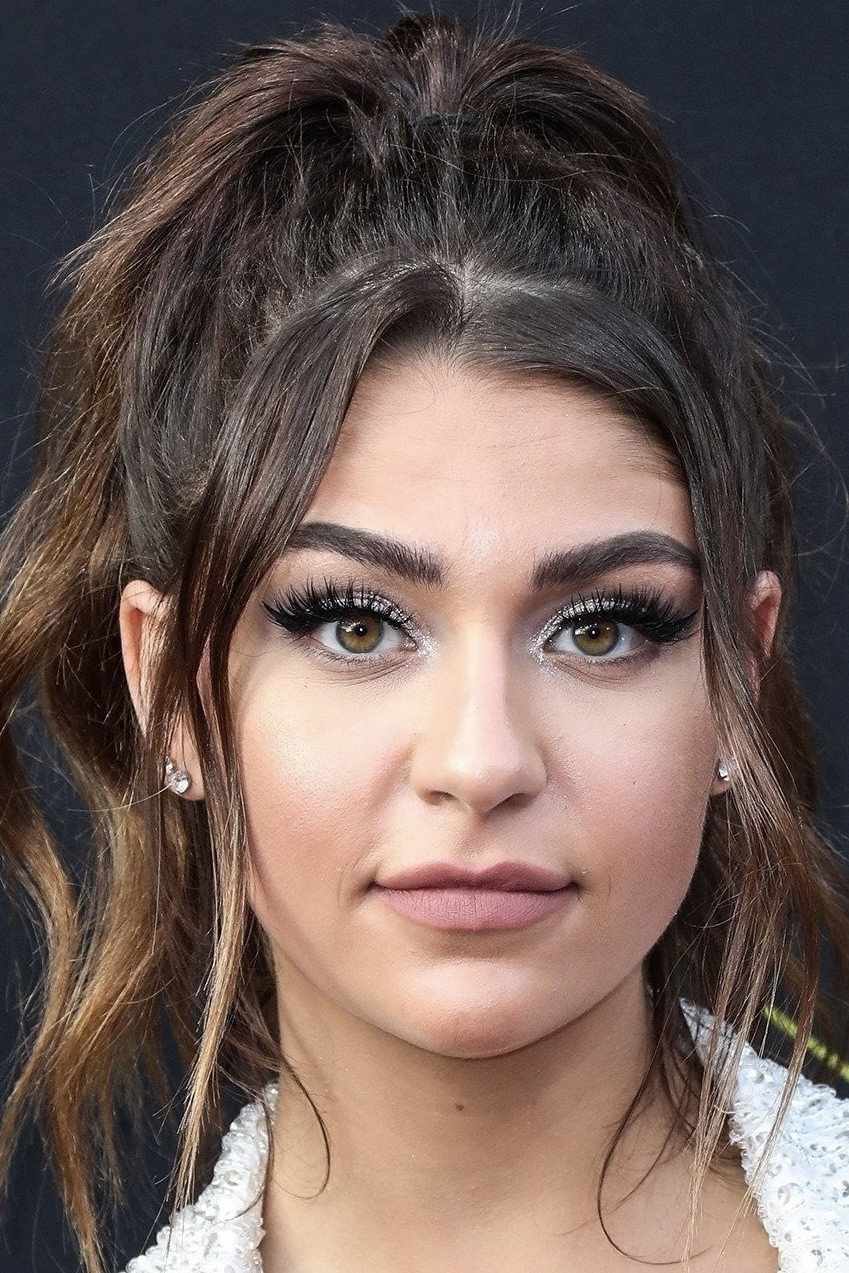 Andrea Russett as Andrea Russett (Herself) in Sickhouse
