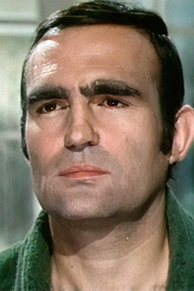 Karlheinz Fiege as Helmut Gander in Trash