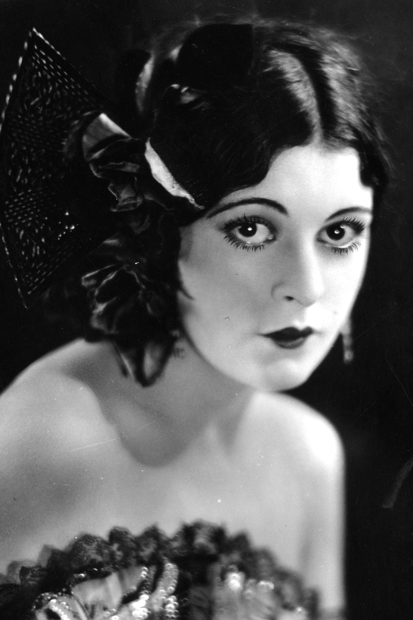 Madeline Hurlock as Aggie Horton / Muriel Marlboro in Flirty Four-Flushers