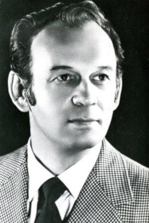 Валентин Макаров as Pan Sulyatitskiy in While There is Time