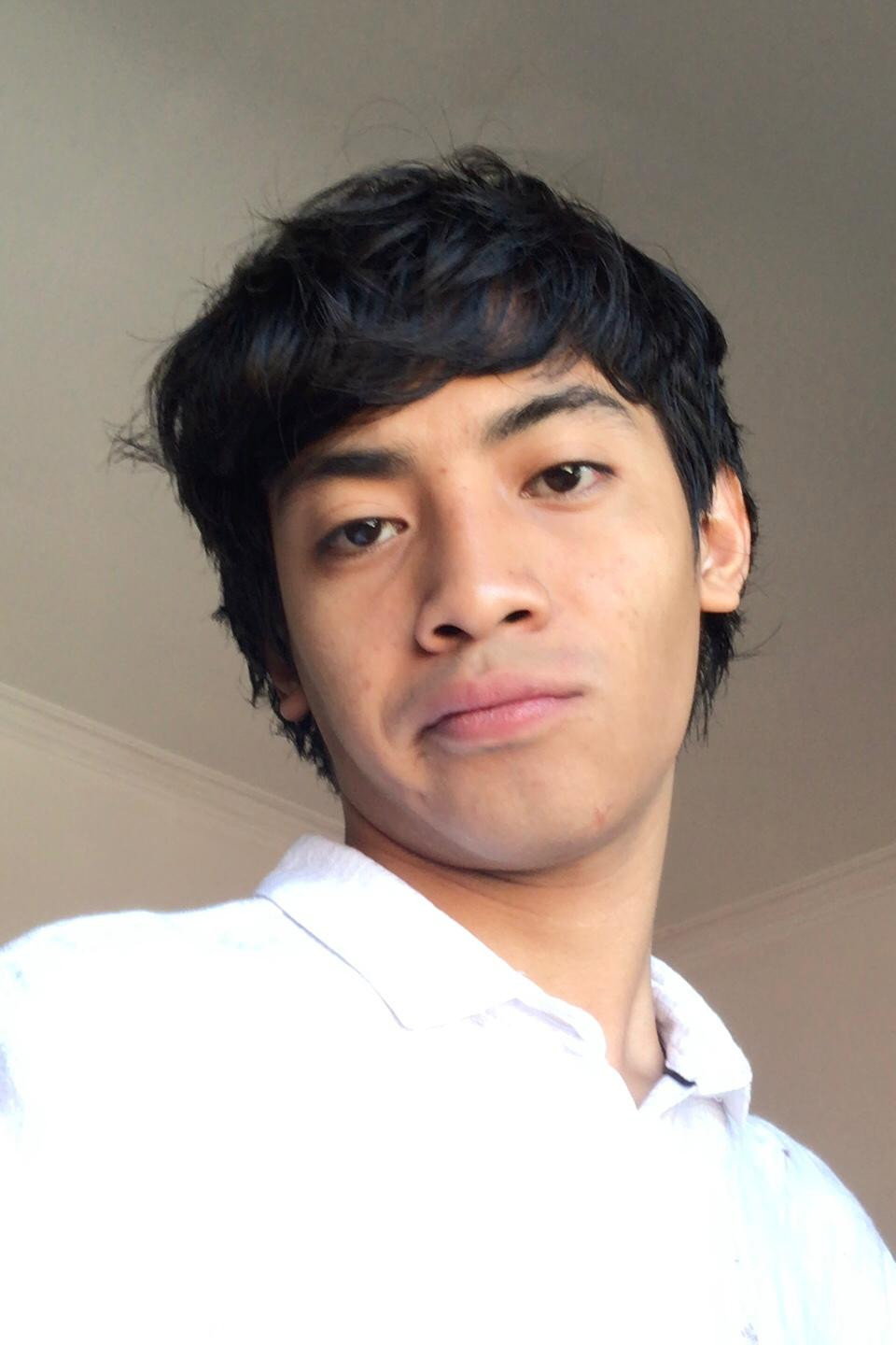 Naufal Abrisam as Raja in A Growing Pain