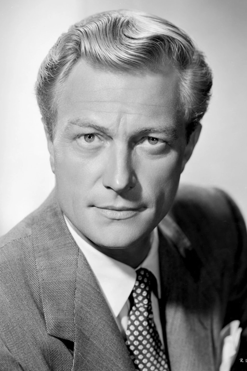 Richard Denning as Michael Shayne in Michael Shayne