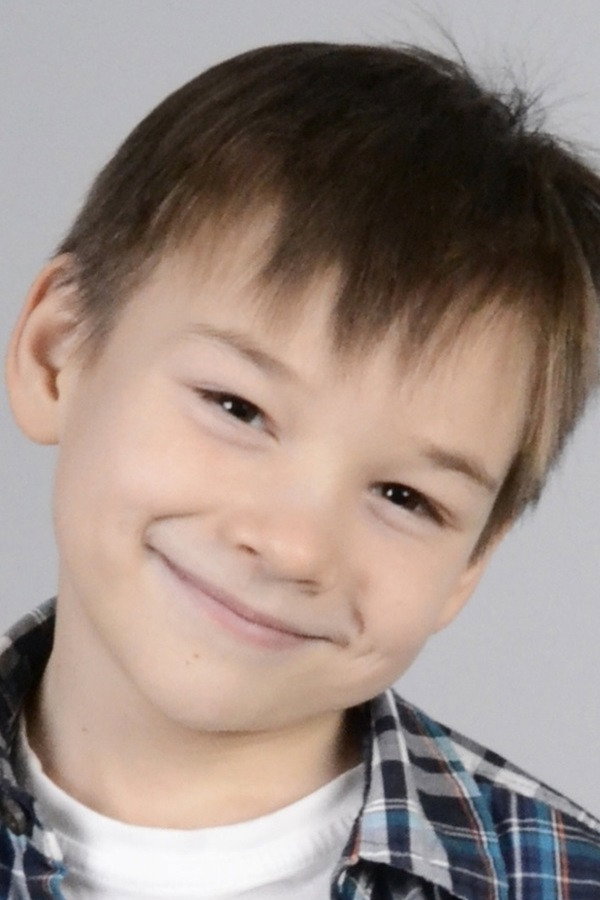 Георгий Лещенко as Костик in Run, and Don't Look Back!