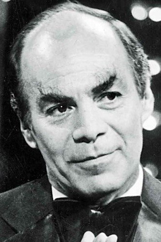 Manuel Valdés as Médico Brujo in The Loving Ones