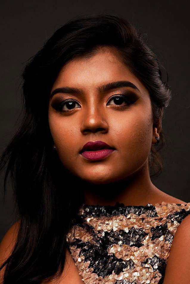 Suveta Shrimpton as Swetha in Ini Oru Kadhal Seivom