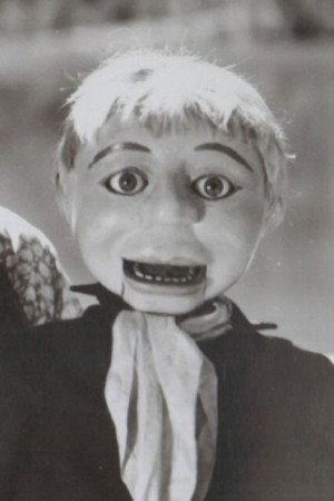 Elmer as Elmer - Alibi's Dummy in Fugitive Valley
