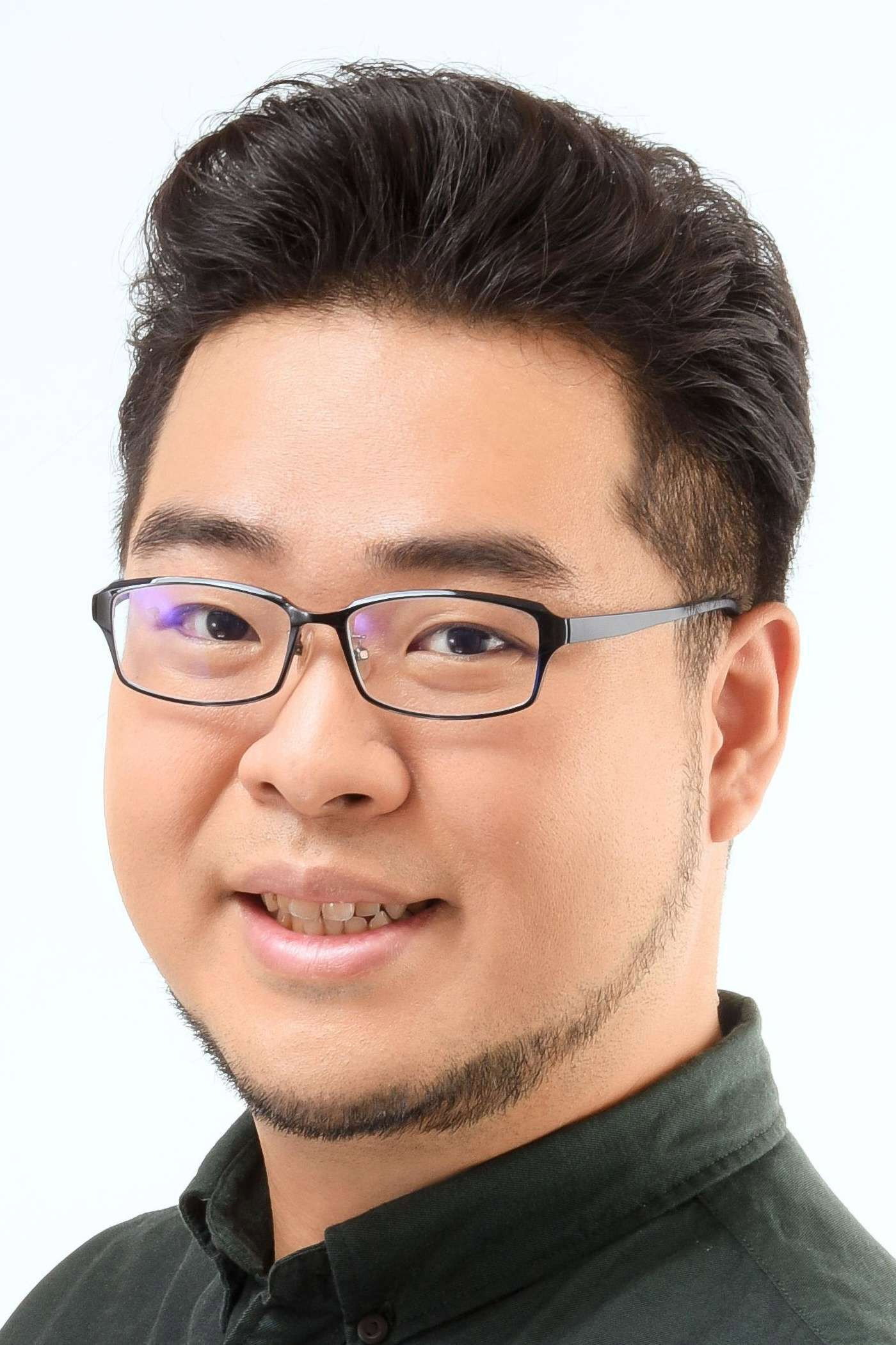 落合福嗣 as Shinya Ozeki (voice) in Hinomaru Sumo