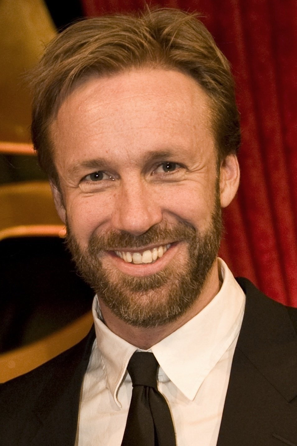 Thomas Giertsen as Himself in Helt perfekt
