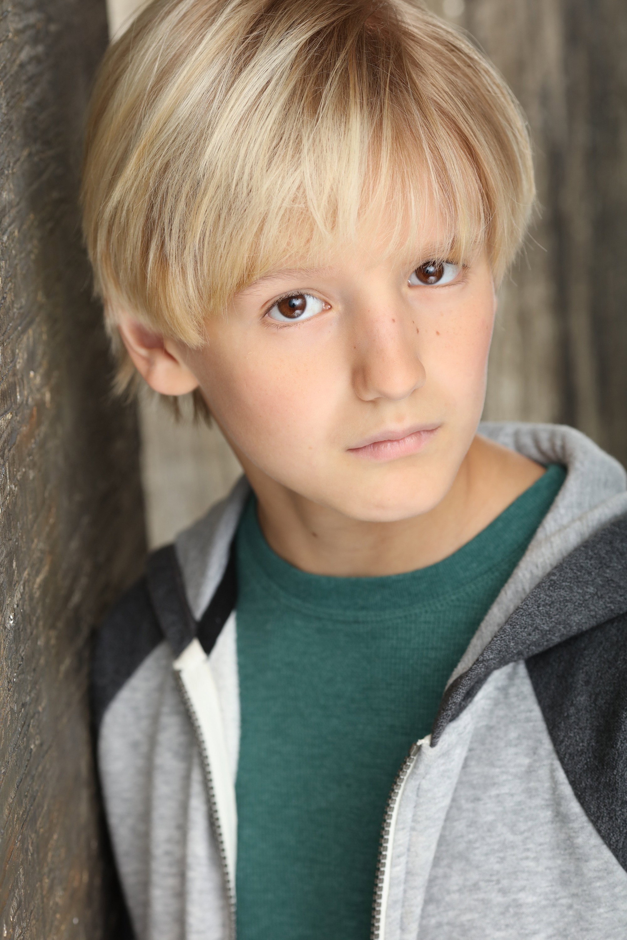Bradley Bundlie as John in American Nightmares