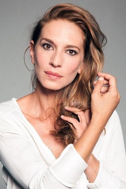 Laura Domínguez as Ángela in Mondays in the Sun