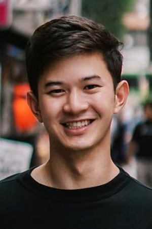 Kamolpipat Bunnag as Plug in I Told Sunset About You